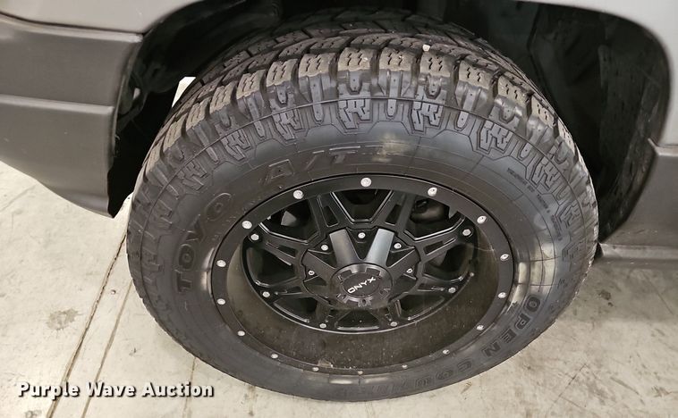 image for item DQ5207 2002 Jeep  Grand Cherokee Laredo SUV