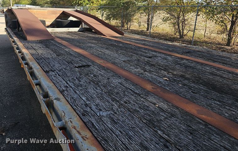 image for item DQ5211 1995 Trailking TK70LCS482 drop deck equipment trailer