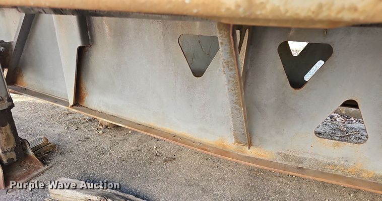 image for item DQ5211 1995 Trailking TK70LCS482 drop deck equipment trailer