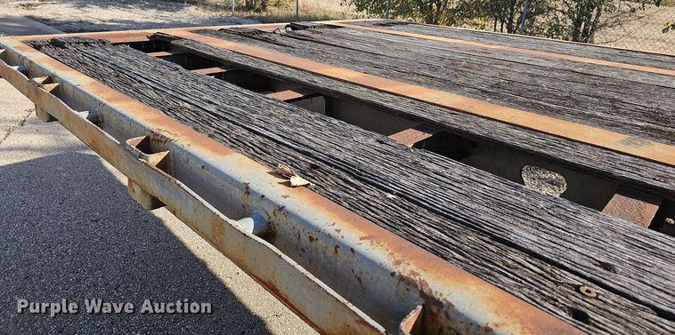 image for item DQ5211 1995 Trailking TK70LCS482 drop deck equipment trailer