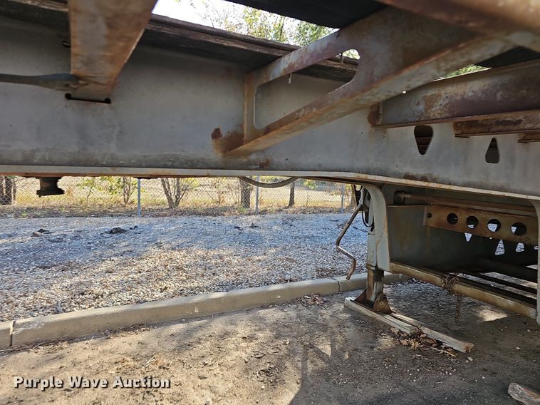 image for item DQ5211 1995 Trailking TK70LCS482 drop deck equipment trailer