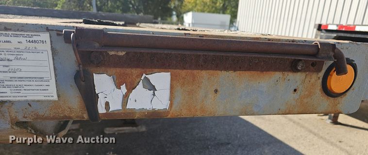 image for item DQ5211 1995 Trailking TK70LCS482 drop deck equipment trailer