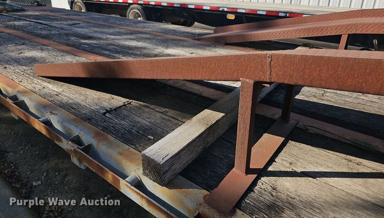 image for item DQ5211 1995 Trailking TK70LCS482 drop deck equipment trailer