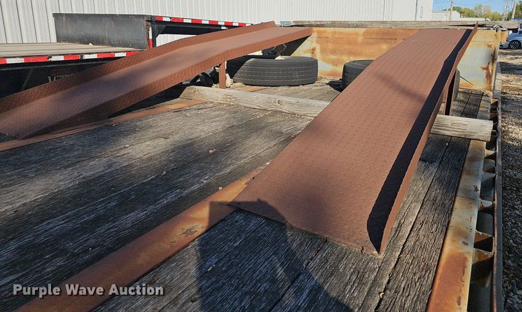 image for item DQ5211 1995 Trailking TK70LCS482 drop deck equipment trailer