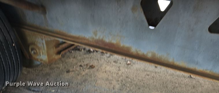 image for item DQ5211 1995 Trailking TK70LCS482 drop deck equipment trailer