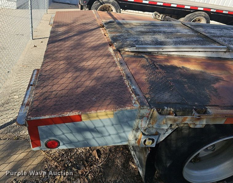 image for item DQ5211 1995 Trailking TK70LCS482 drop deck equipment trailer