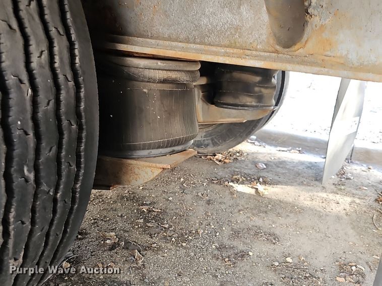 image for item DQ5211 1995 Trailking TK70LCS482 drop deck equipment trailer