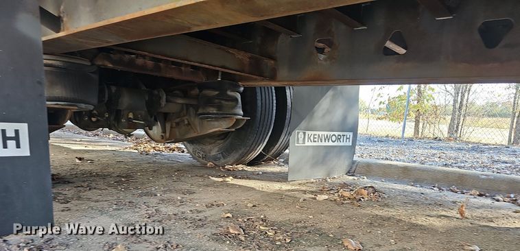 image for item DQ5211 1995 Trailking TK70LCS482 drop deck equipment trailer