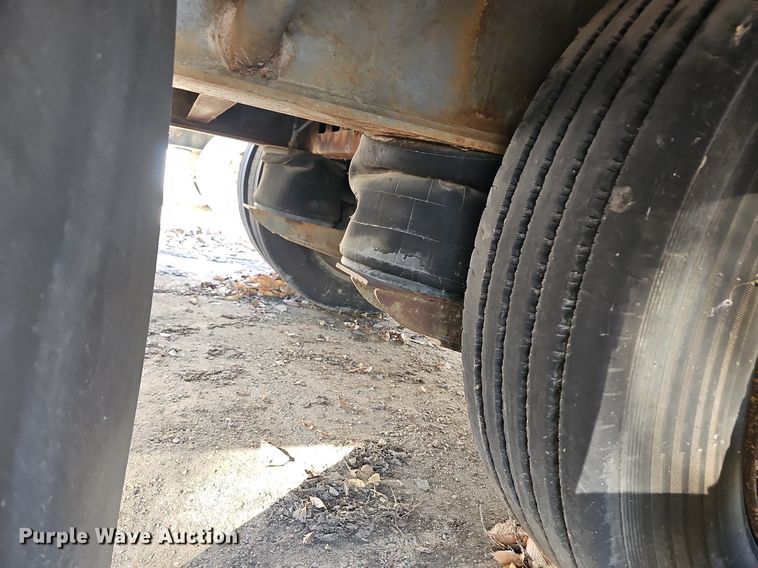 image for item DQ5211 1995 Trailking TK70LCS482 drop deck equipment trailer