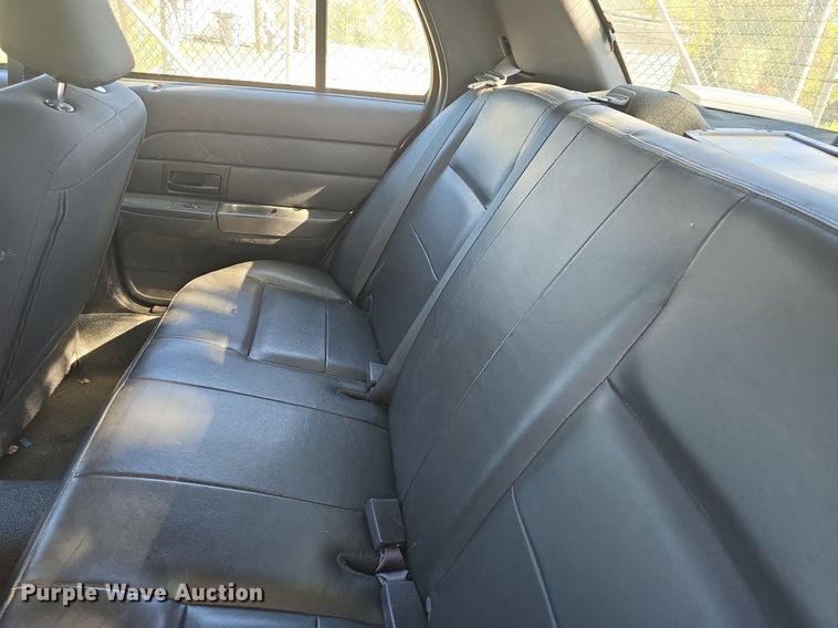 image for item DQ5214 2007 Ford Crown Victoria Police Interceptor  