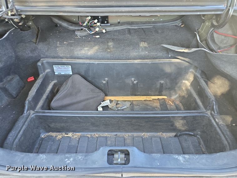 image for item DQ5215 2009 Ford Crown Victoria Police Interceptor  