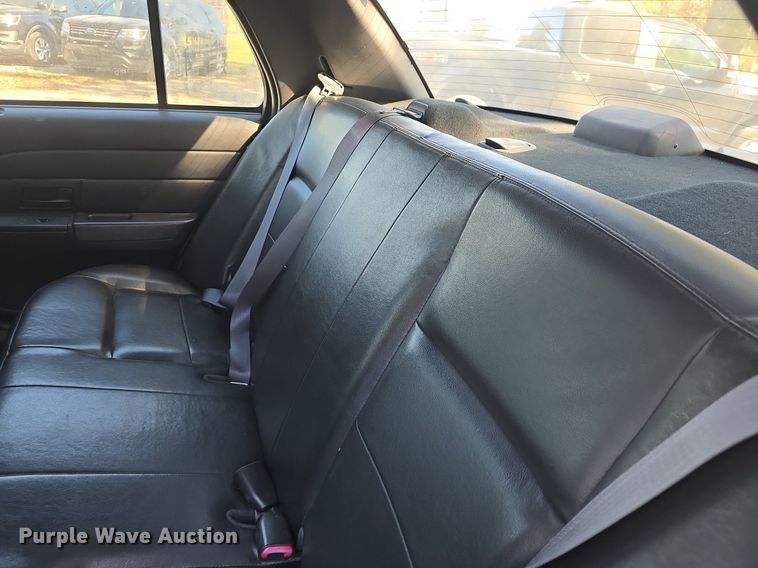 image for item DQ5215 2009 Ford Crown Victoria Police Interceptor  