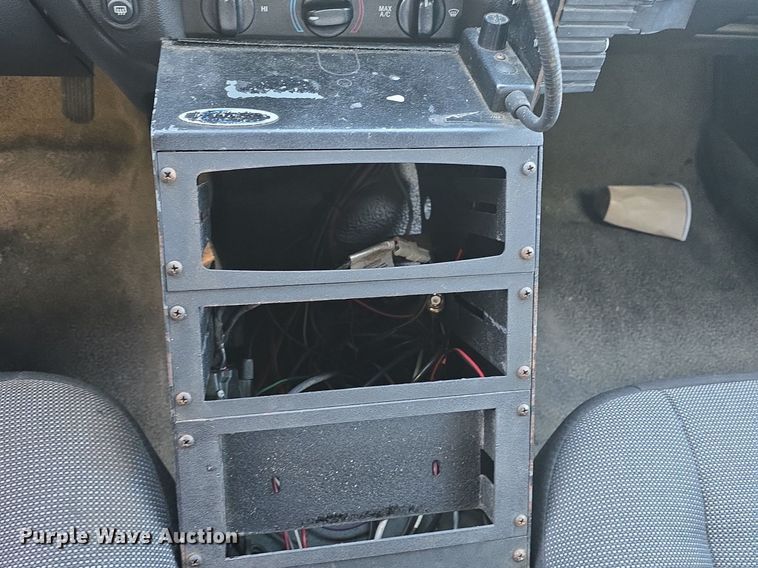 image for item DQ5215 2009 Ford Crown Victoria Police Interceptor  