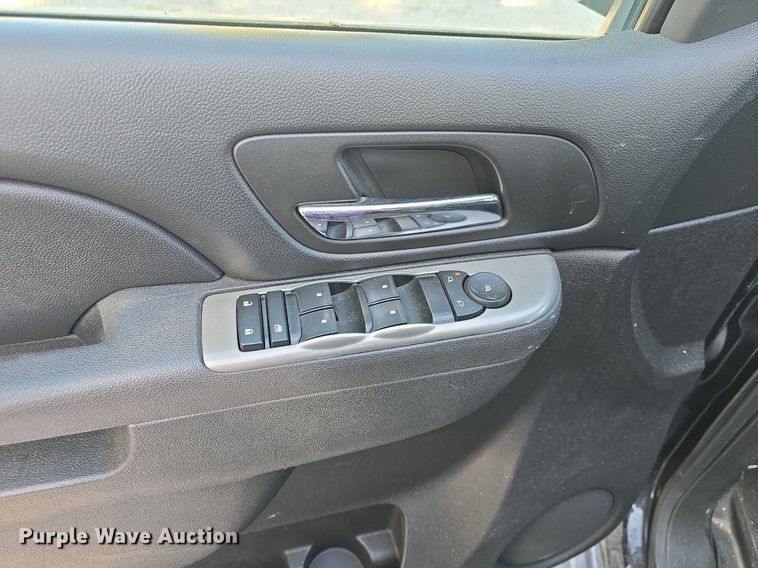 image for item DQ5216 2013 Chevrolet Tahoe Police SUV