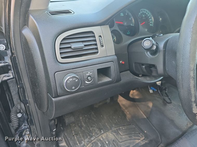 image for item DQ5216 2013 Chevrolet Tahoe Police SUV