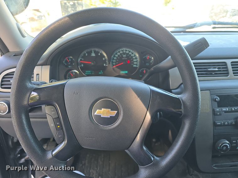 image for item DQ5216 2013 Chevrolet Tahoe Police SUV