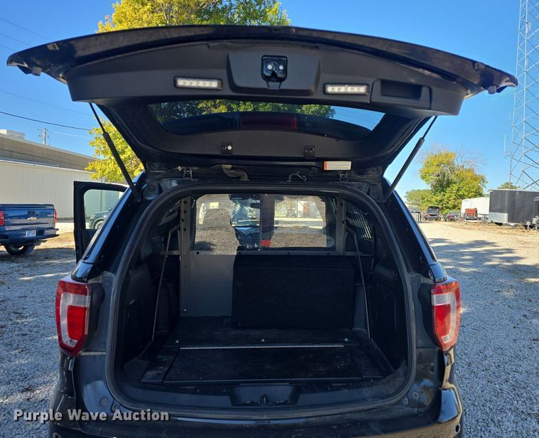 image for item DQ5217 2016 Ford Explorer Police Interceptor  SUV