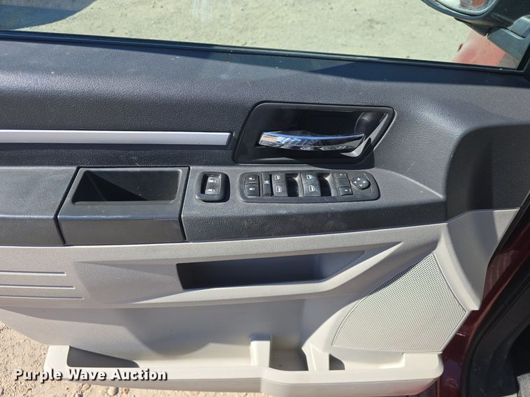 image for item DQ5221 2008 Dodge Grand Caravan  van