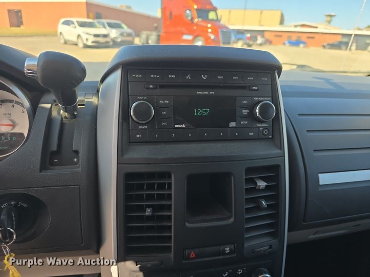 image for item DQ5221 2008 Dodge Grand Caravan  van