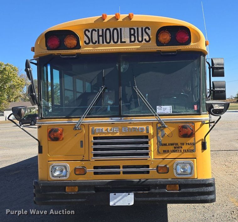 image for item DQ5222 2000 Bluebird  school bus