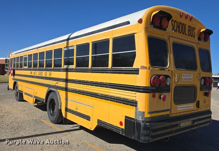 image for item DQ5222 2000 Bluebird  school bus