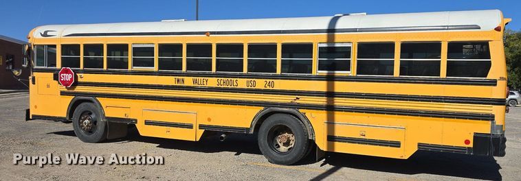 image for item DQ5222 2000 Bluebird  school bus