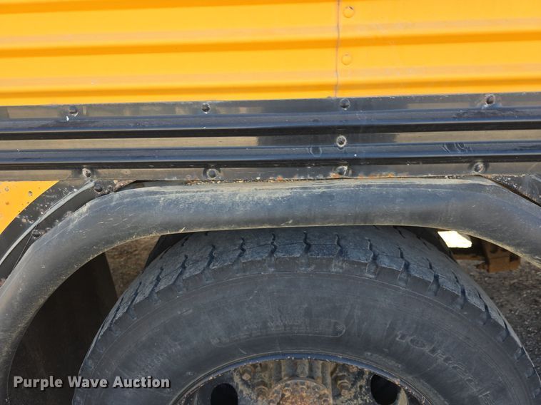 image for item DQ5222 2000 Bluebird  school bus