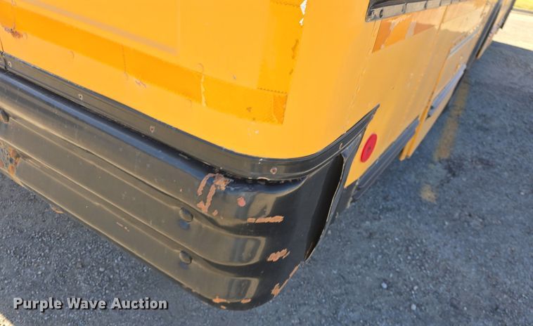 image for item DQ5222 2000 Bluebird  school bus