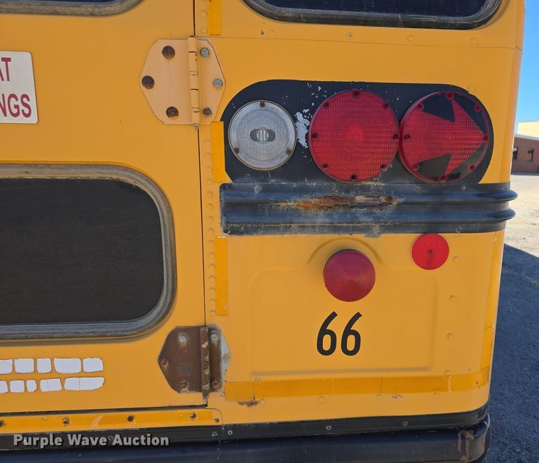 image for item DQ5222 2000 Bluebird  school bus