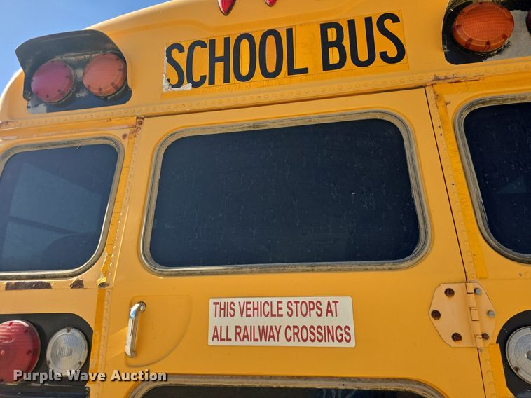 image for item DQ5222 2000 Bluebird  school bus