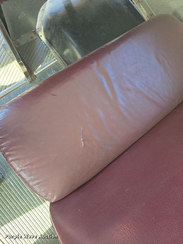 image for item DQ5222 2000 Bluebird  school bus