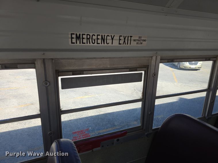 image for item DQ5222 2000 Bluebird  school bus