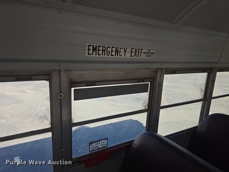 image for item DQ5222 2000 Bluebird  school bus