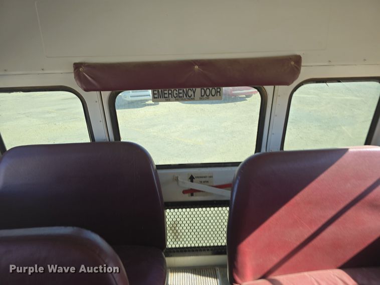 image for item DQ5222 2000 Bluebird  school bus