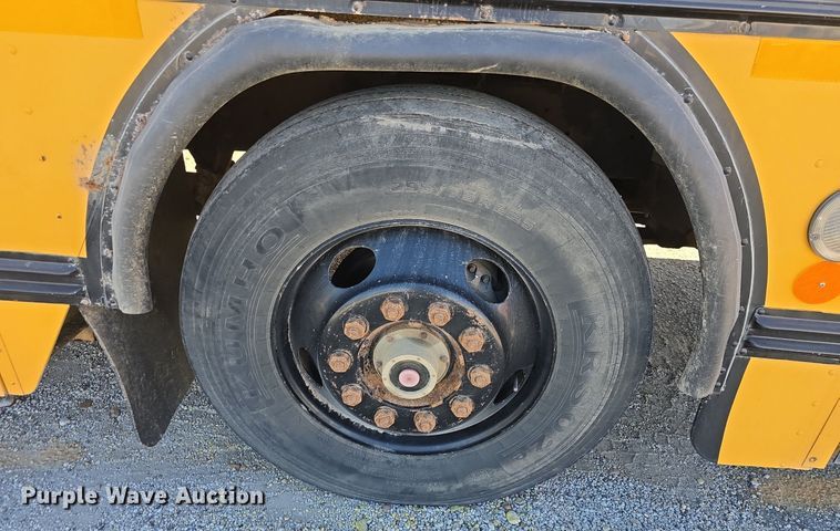 image for item DQ5222 2000 Bluebird  school bus