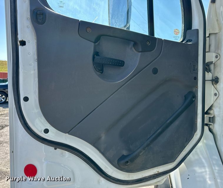 image for item DR2705 2012 Freightliner  M2  dump truck