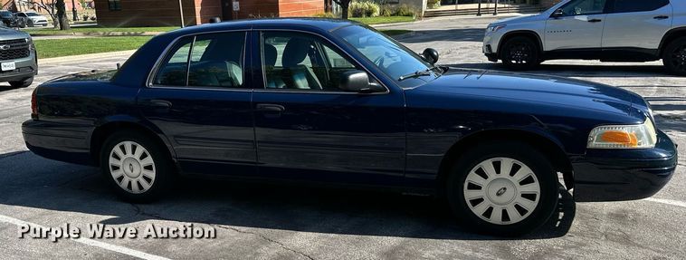 image for item DR2719 2011 Ford Crown Victoria  Police Interceptor