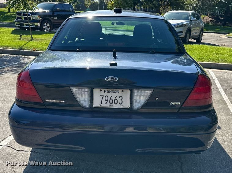 image for item DR2719 2011 Ford Crown Victoria  Police Interceptor