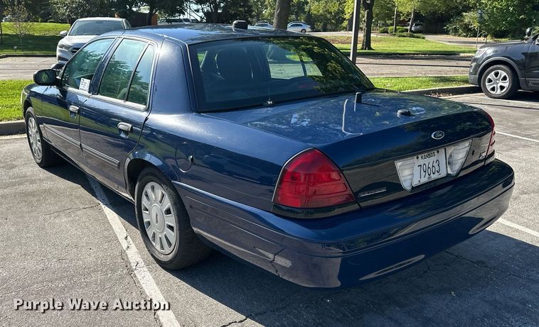 image for item DR2719 2011 Ford Crown Victoria  Police Interceptor