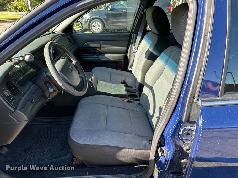 image for item DR2719 2011 Ford Crown Victoria  Police Interceptor