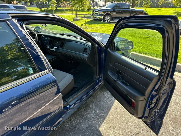 image for item DR2719 2011 Ford Crown Victoria  Police Interceptor