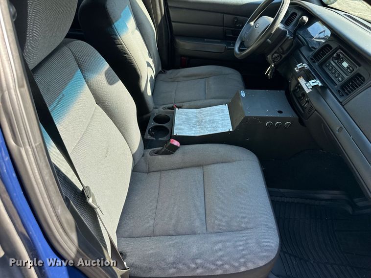 image for item DR2719 2011 Ford Crown Victoria  Police Interceptor