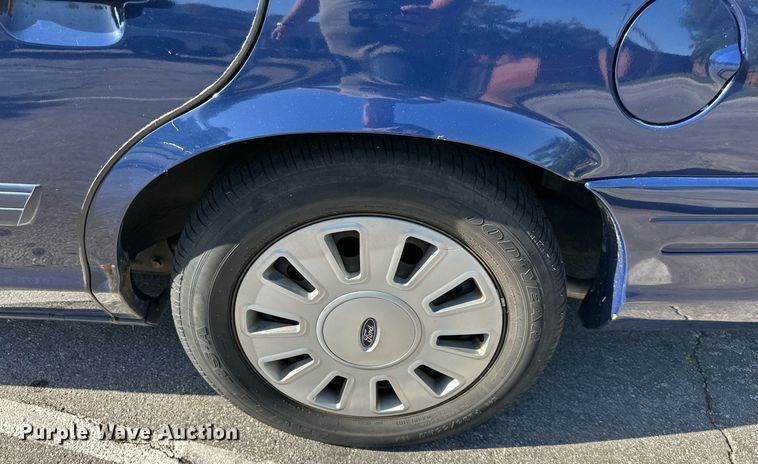 image for item DR2719 2011 Ford Crown Victoria  Police Interceptor