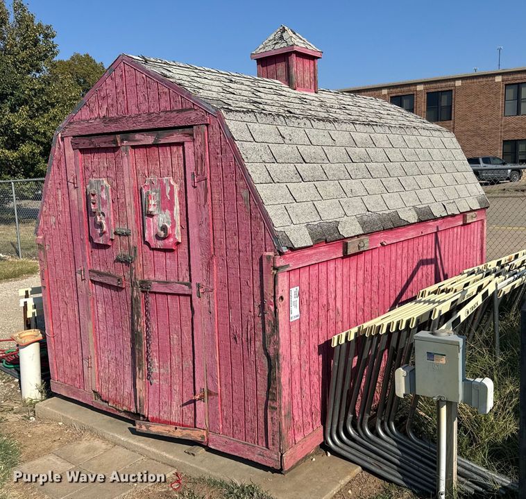 image for item DV2840 Storage shed