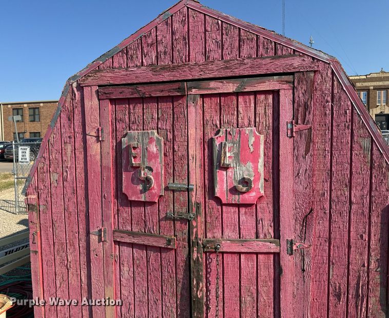 image for item DV2840 Storage shed