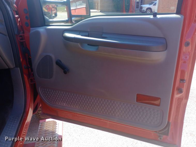 image for item DW0781 2004 Ford  F450 brush fire truck