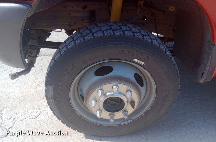 image for item DW0781 2004 Ford  F450 brush fire truck