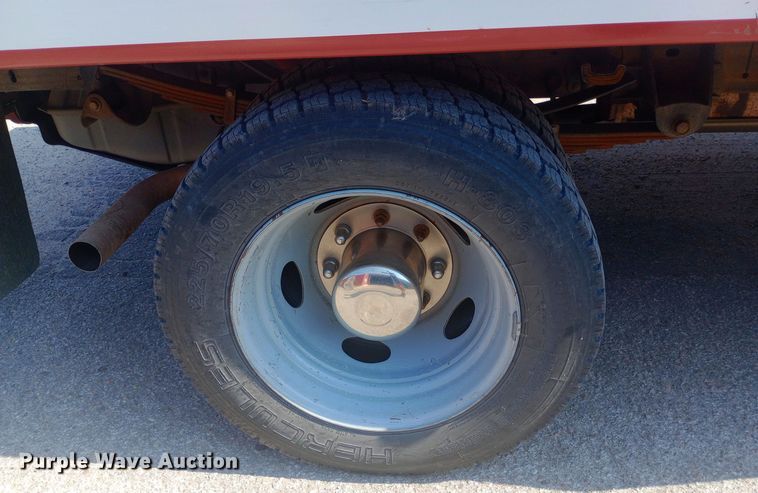 image for item DW0781 2004 Ford  F450 brush fire truck