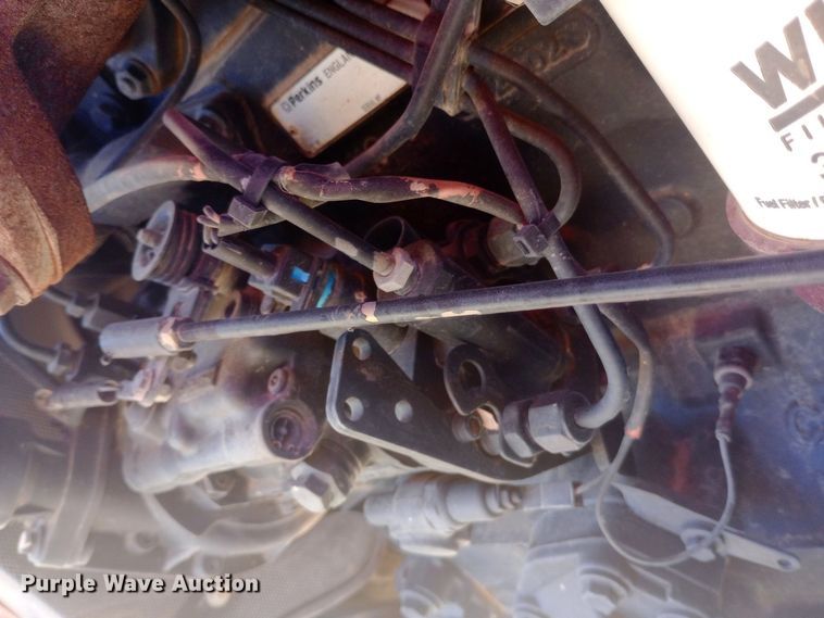 image for item DW0787 Massey Ferguson 1040 tractor