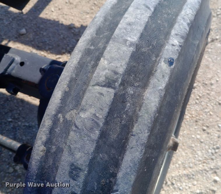 image for item DW0787 Massey Ferguson 1040 tractor